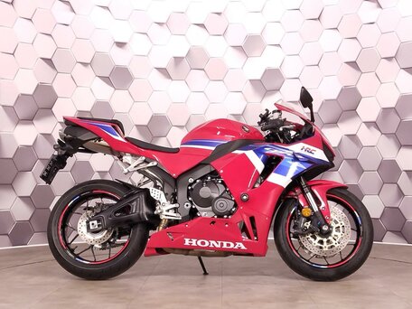 2024 Honda CBR 600RR, красный, 1485000 рублей, вид 3