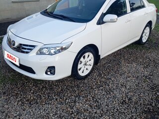 2010 Toyota Corolla X (E140, E150) Рестайлинг, белый, 1000000 рублей, вид 1