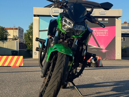 2019 Kawasaki Z 400, зелёный, 550000 рублей, вид 4