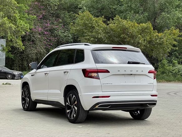 2022 Skoda Karoq DSG7 I, белый, 1790000 рублей - вид 3