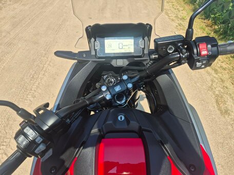2021 Honda NC 750X, красный, 950000 рублей, вид 4
