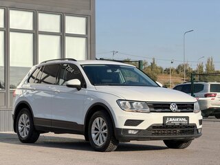 2017 Volkswagen Tiguan II, белый, 1849000 рублей, вид 4