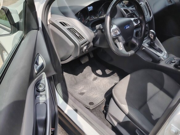 2013 Ford Focus III, белый, 800000 рублей - вид 26