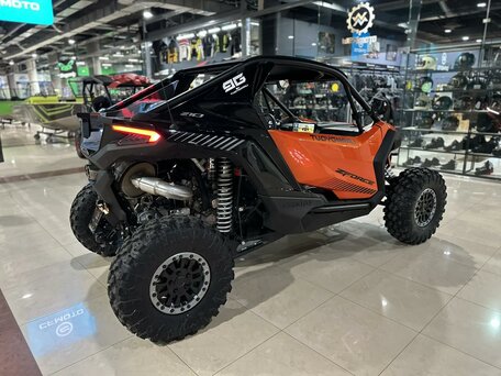 2026 CFMoto Z10 EPS, золотистый, 3379900 рублей, вид 4
