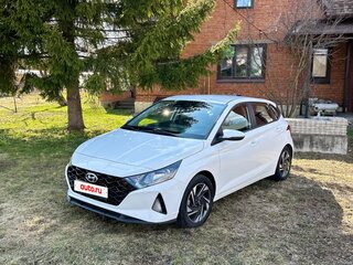 2021 Hyundai i20 MHEV III, белый, 1580000 рублей, вид 1
