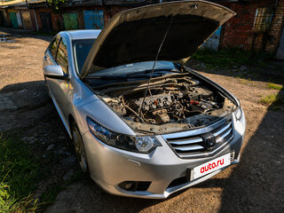 2011 Honda Accord VIII, серебристый, 1300000 рублей, вид 3