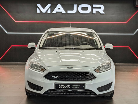 2018 Ford Focus III Рестайлинг, белый, 1010000 рублей, вид 2