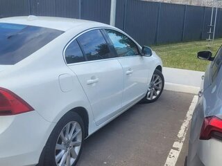 2014 Volvo S60 II Рестайлинг, белый, 1300000 рублей, вид 1