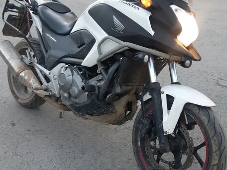 2012 Honda NC 700X, белый, 465000 рублей, вид 3