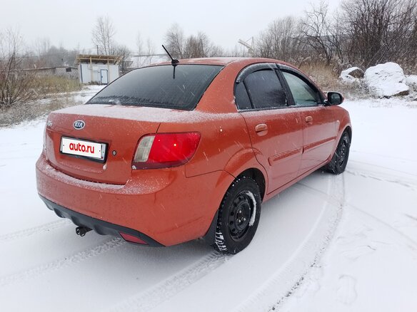 2010 Kia Rio II Рестайлинг, оранжевый, 590000 рублей - вид 3