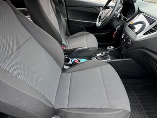 2019 Hyundai Solaris II, серый, 1600000 рублей, вид 5