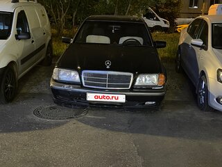 1998 Mercedes-Benz C-Класс 180 I (W202) Рестайлинг, чёрный, 210000 рублей, вид 2