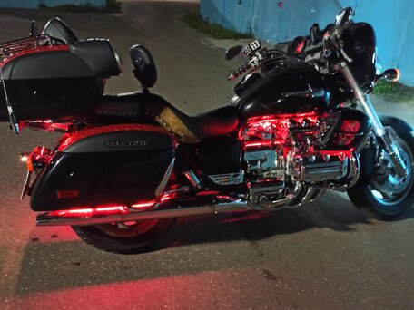 1999 Honda Valkyrie 1500, чёрный, 800000 рублей, вид 4