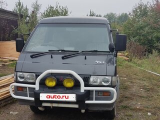 1992 Mitsubishi Delica III, серый, 850000 рублей, вид 3