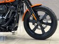 2025 Harley-Davidson Street Bob, оранжевый, 1690000 рублей - вид 11