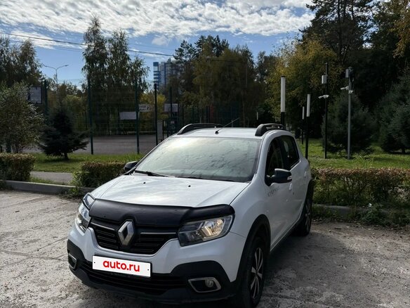 2018 Renault Sandero Stepway II Рестайлинг, белый, 910000 рублей