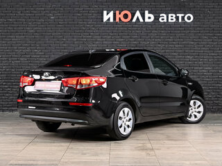 2017 Kia Rio III Рестайлинг, чёрный, 1190000 рублей, вид 4