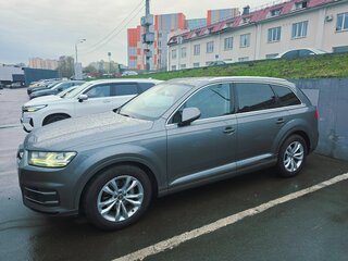 2016 Audi Q7 II (4M), серый, 3700000 рублей, вид 3