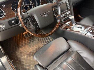 2007 Bentley Continental Flying Spur, чёрный, 8000000 рублей, вид 4