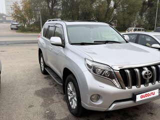 2015 Toyota Land Cruiser Prado 150 Series Рестайлинг 1, серебристый, 3250000 рублей, вид 2