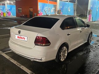 2015 Volkswagen Polo V Рестайлинг, белый, 550000 рублей, вид 4