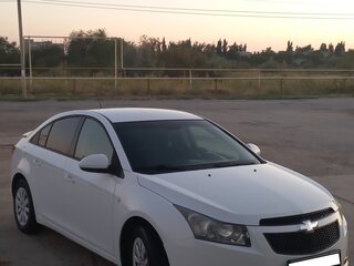 2012 Chevrolet Cruze I, белый, 750000 рублей, вид 2