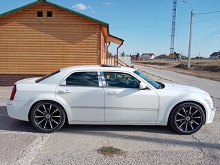 2005 Chrysler 300C I, белый, 2100000 рублей, вид 4