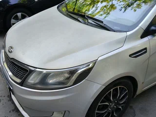 2014 Kia Rio 6-speed III, серый, 1000000 рублей, вид 2
