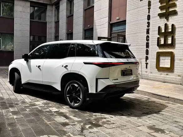 2026 Toyota bZ3X 58.3 kWh, белый - вид 1
