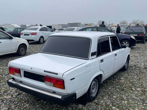2004 Lada (ВАЗ) 2107, белый, 110000 рублей - вид 5