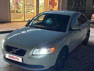 2010 Volvo S40 II Рестайлинг, белый, 900000 рублей, вид 1