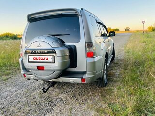 2012 Mitsubishi Pajero IV Рестайлинг 1, серебристый, 1750000 рублей, вид 3