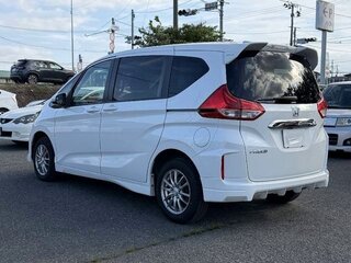 2019 Honda Freed II, белый, 1245000 рублей, вид 4