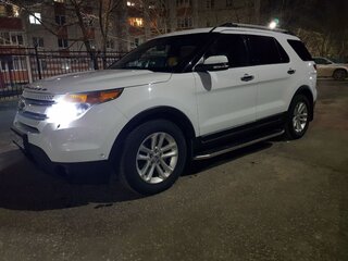 2013 Ford Explorer V, белый, 2050000 рублей, вид 1
