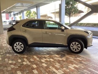 2022 Toyota Yaris Cross I, бежевый, 1300000 рублей, вид 4