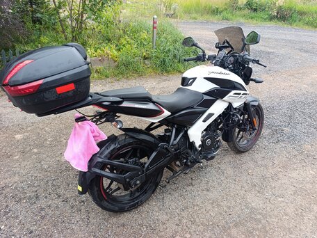 2022 Bajaj Pulsar NS 200, белый, 160000 рублей, вид 3