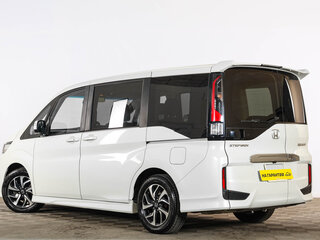 2020 Honda Stepwgn V Рестайлинг, белый, 2449000 рублей, вид 4