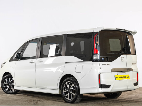 2020 Honda Stepwgn V Рестайлинг, белый, 2559000 рублей - вид 3