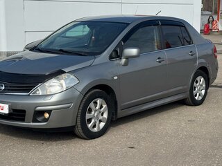2011 Nissan Tiida I Рестайлинг, серый, 650000 рублей, вид 1