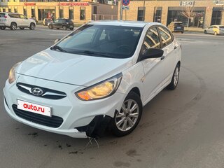 2012 Hyundai Solaris I, белый, 700000 рублей, вид 1