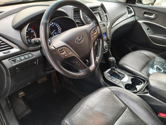 2018 Hyundai Santa Fe III Рестайлинг, коричневый, 2400000 рублей - вид 4
