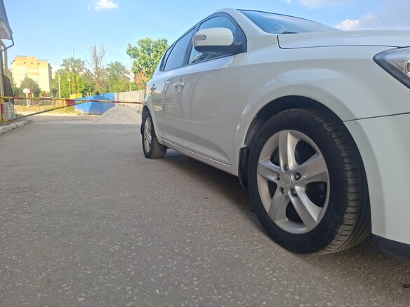 2011 Kia Ceed I Рестайлинг, белый - вид 14