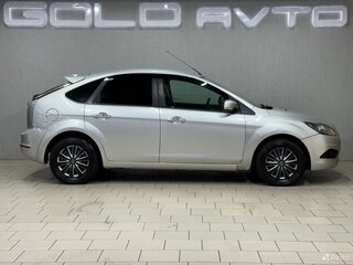 2009 Ford Focus II Рестайлинг, серебристый, 750000 рублей, вид 4