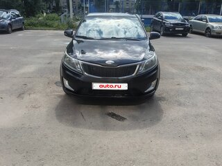 2013 Kia Rio 5-speed III, чёрный, 460000 рублей, вид 2