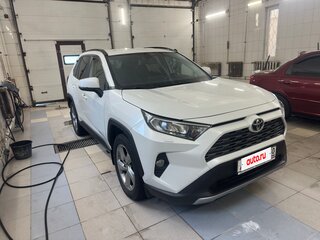 2021 Toyota RAV4 V (XA50), белый, 3100000 рублей, вид 2