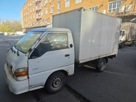2006 Hyundai Porter, белый, 300000 рублей, вид 2