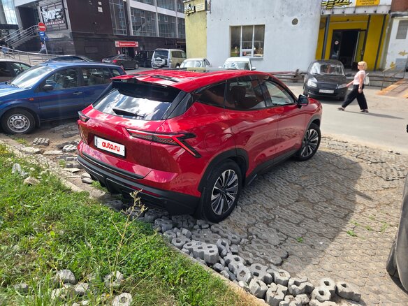 2023 Jetour Dashing I, красный, 2100000 рублей - вид 4
