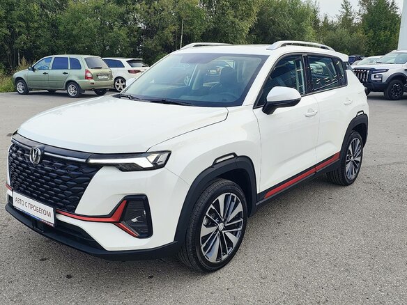 2023 Changan CS35 Plus I Рестайлинг, белый - вид 4