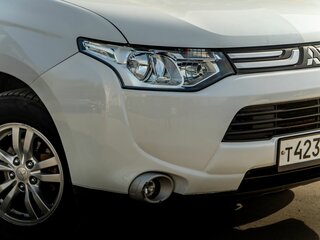 2013 Mitsubishi Outlander III, белый, 1295000 рублей, вид 5