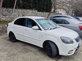 2011 Kia Rio II Рестайлинг, белый, 380000 рублей, вид 2